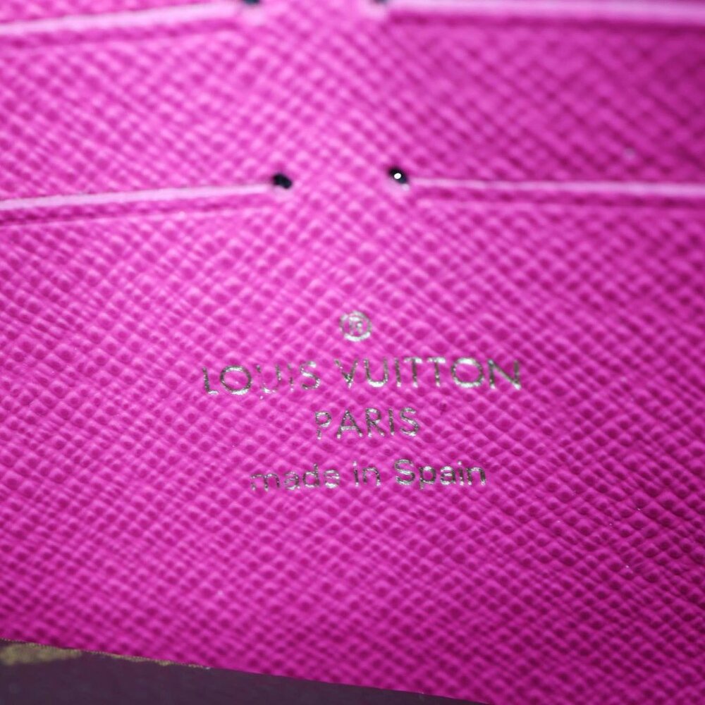 Louis Vuitton Weekend Christmas Animation Pochette Monogram Canvas Crossbody Bag - Picture 13 of 14